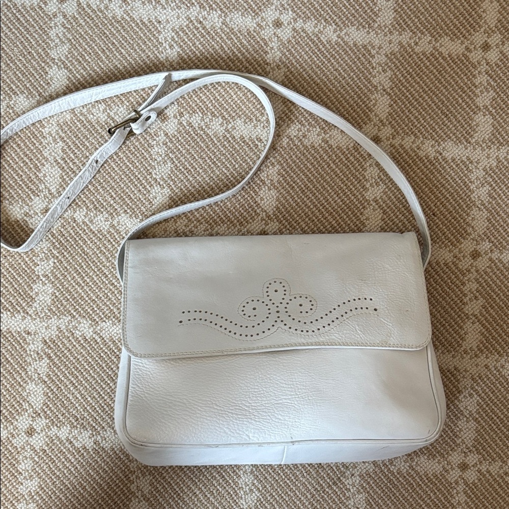 Chic White Leather Crossbody Bag